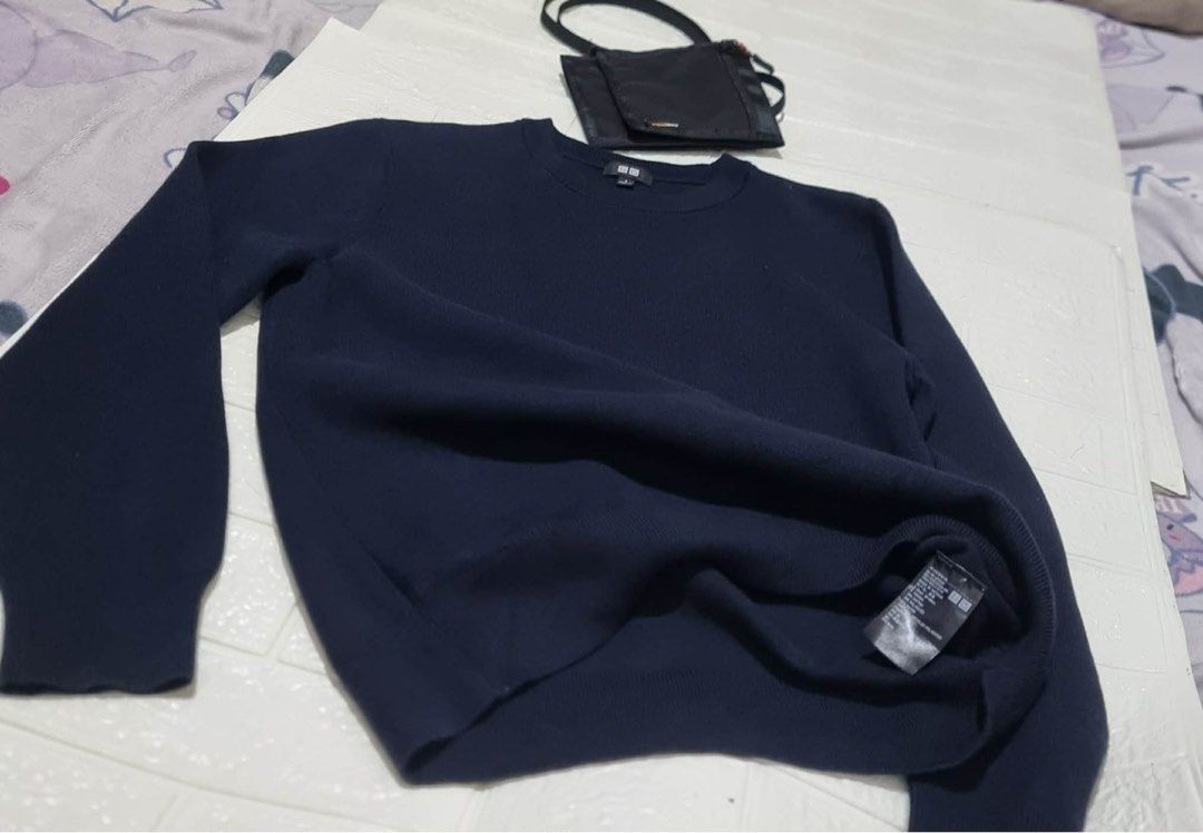 Uniqlo sweater (Category: Swim Top & Rash Guards) located in San Pablo. Submitted by shenettdaily (Listing ID 1462771638, Image 2). Description: Uniqlo Men’s Sweater Navy Blue - crewneck long sleeve sweater (S) Grey - marled cable-knit crewneck sweater (L) Excellent condition No issues Dimes: (both stretchable) Navy Blue: W-19 / L-24 Grey: W- 21 / L- 26.5 Price: 800 each + SF Color May Slightly Vary Due to Photographic Lighting Sources Location: 