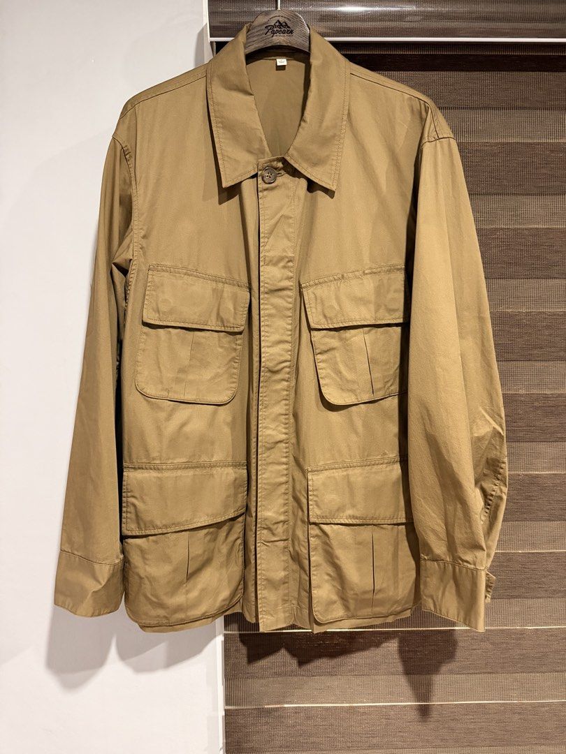 UNIQLO UTILITY FIELD JACKET (Category: Coats, Jackets and Outerwear) located in Manila. Submitted by furugi24 (Listing ID 1462780426, Image 1). Description: - UNIQLO utility field jacket - Brown - W22 x L30 - excellent to brand new condition - SRP 800 .