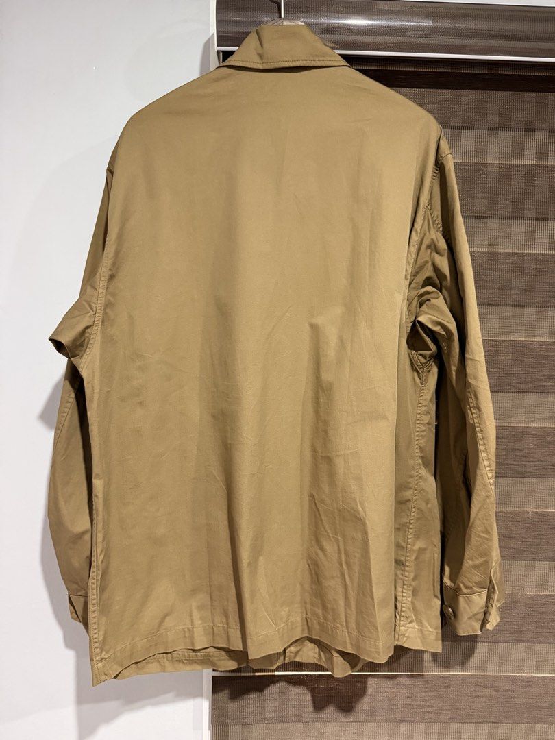 UNIQLO UTILITY FIELD JACKET (Category: Coats, Jackets and Outerwear) located in Manila. Submitted by furugi24 (Listing ID 1462780426, Image 2). Description: - UNIQLO utility field jacket - Brown - W22 x L30 - excellent to brand new condition - SRP 800 .