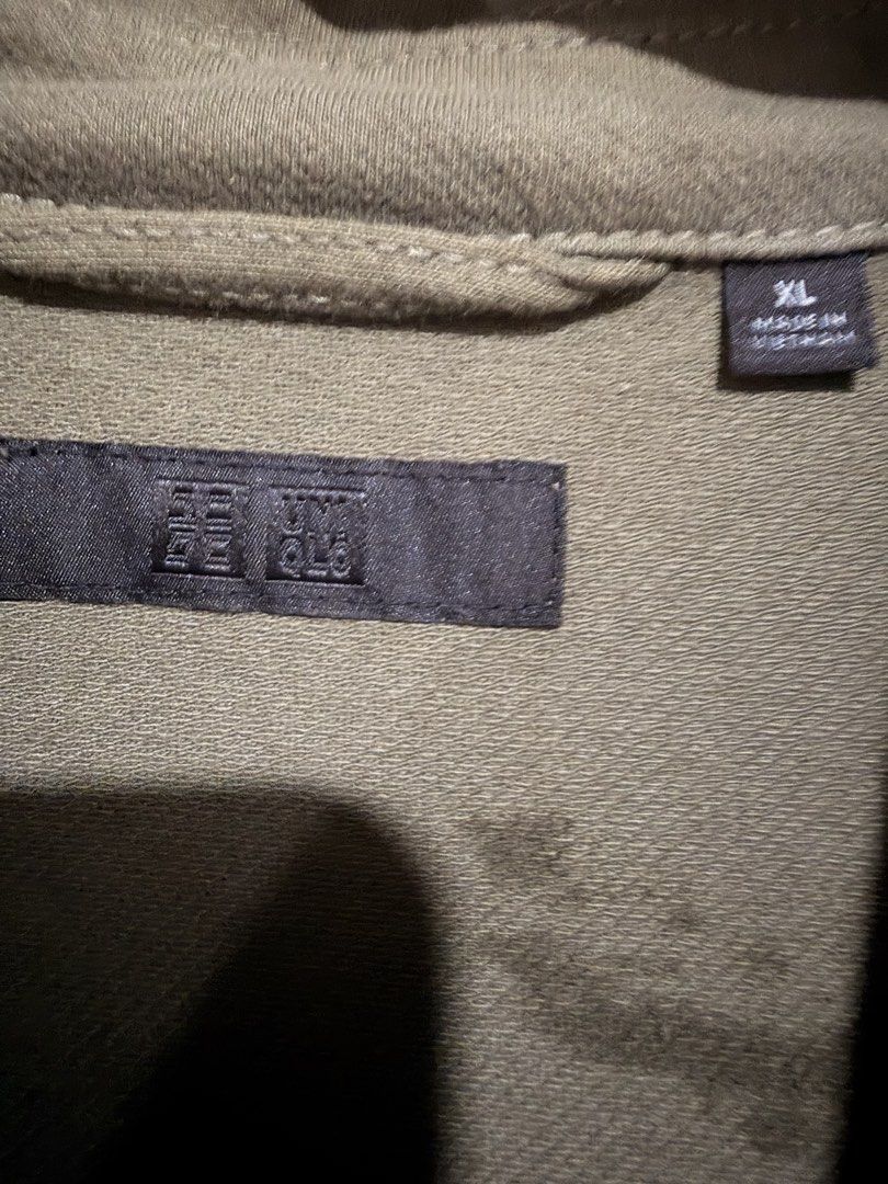 Uniqlo Utility Work Jacket Olive Green XL (Category: Coats, Jackets and Outerwear) located in Manila. Submitted by furugi24 (Listing ID 1462779637, Image 3). Description: Uniqlo Work Jacket - Color: OLIVE - Size: XL - Dimension: W23 x L30 - excellent condition - SRP 800 .