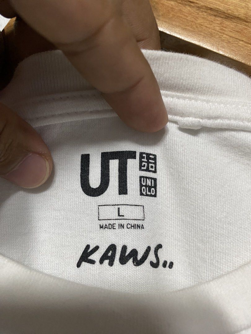 UNIQLO X KAWS🤍 (Category: Tshirts & Polo Shirts ) located in Tabaco. Submitted by goodyshit.9 (Listing ID 1462817671, Image 2). Description: UNIQLO X KAWS🤍 EXCELLENT CONDITION✅ COLOR RATE 9.8/10 NO ISSUE📌 20/27 .