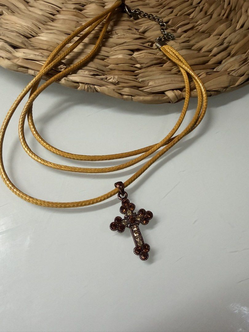 USA cross necklace (Category: Necklaces) located in Manila. Submitted by thebookclubz (Listing ID 1462848558, Image 1). Description: Never used Stored Vintage May have marks from storage .