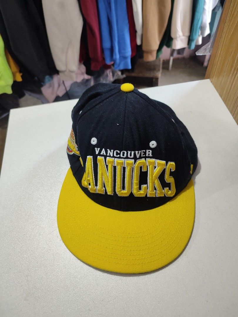 Vancouver Canucks 1994 Zephyr Snapback Hat (Category: Caps & Hats) located in Manila. Submitted by momofunodos (Listing ID 1462812067, Image 1). Description: - Vancouver Canucks snapback hat - Features team logo on the side - '1994' embroidered on the back - Yellow brim - Adjustable strap - Made by Zephyr - Ideal for any Canucks fan.