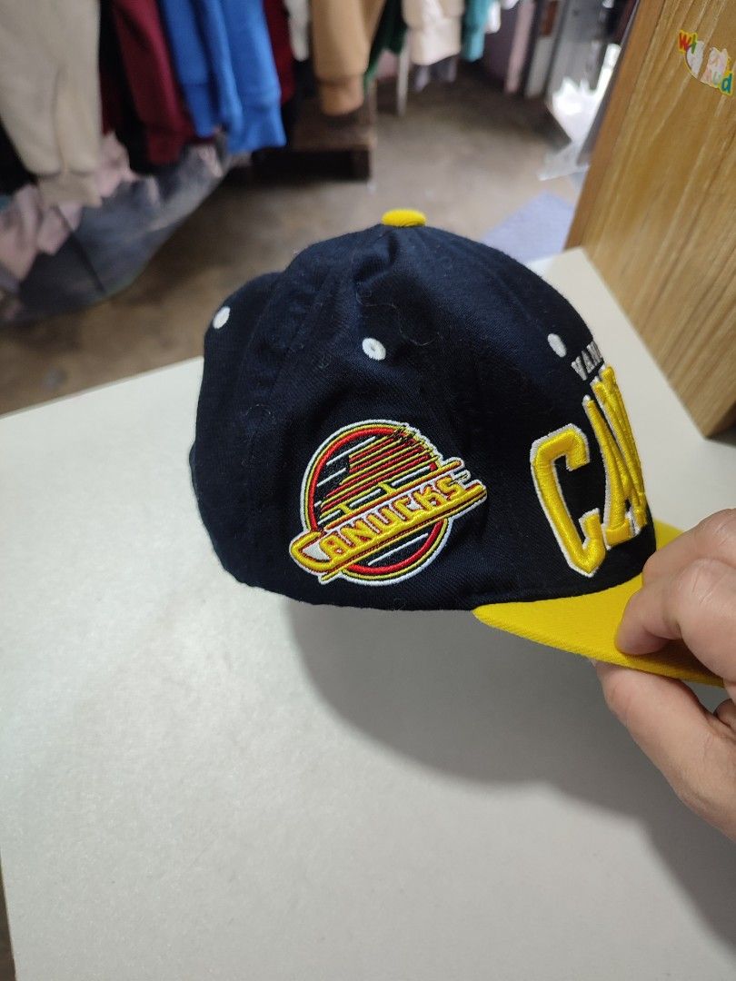 Vancouver Canucks 1994 Zephyr Snapback Hat (Category: Caps & Hats) located in Manila. Submitted by momofunodos (Listing ID 1462812067, Image 3). Description: - Vancouver Canucks snapback hat - Features team logo on the side - '1994' embroidered on the back - Yellow brim - Adjustable strap - Made by Zephyr - Ideal for any Canucks fan.