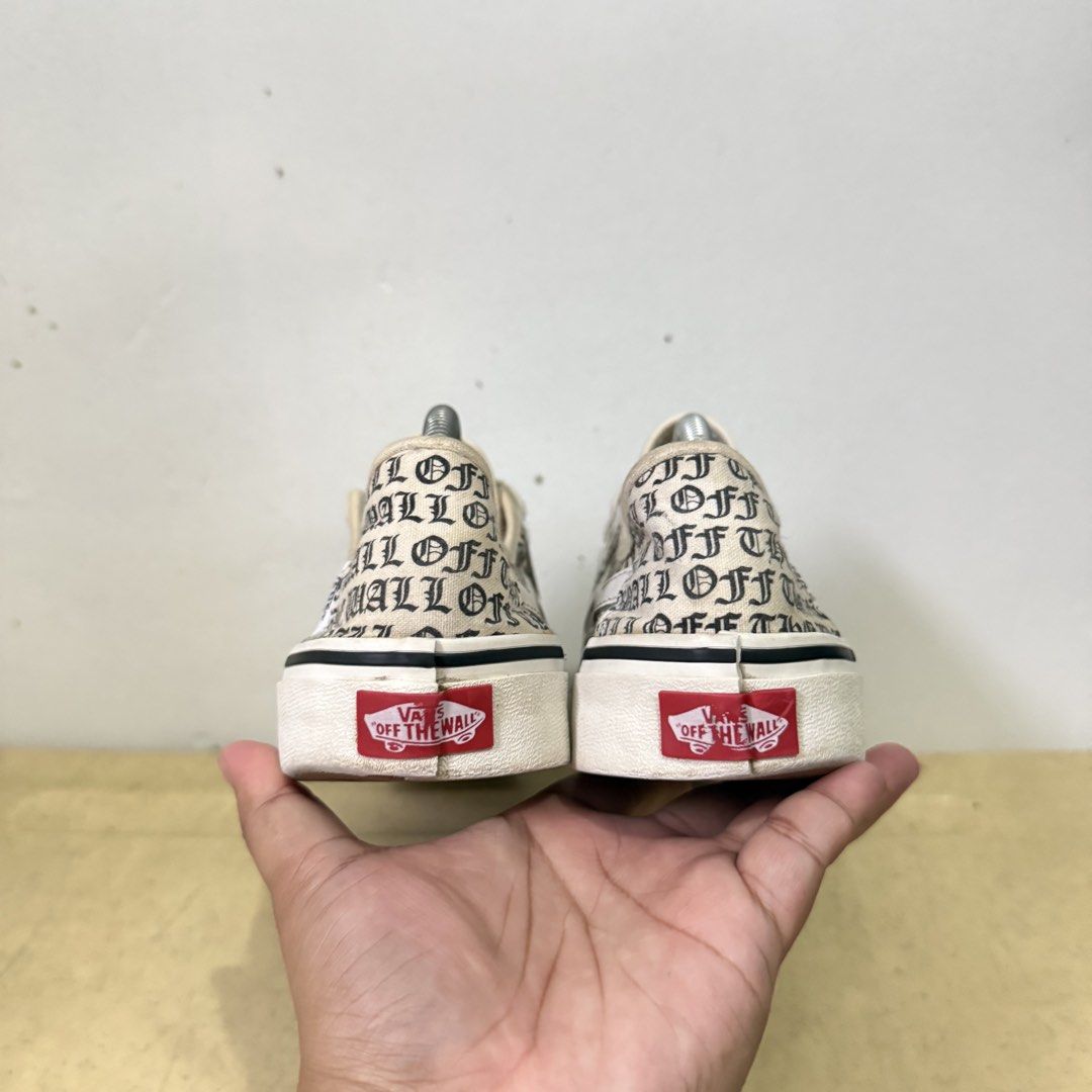 VANS AUTHENTIC STYLE 36 GRAFFITI (Category: Sneakers) located in Quezon City. Submitted by sharatraycooo (Listing ID 1462816831, Image 3). Description: VANS AUTHENTIC GRAFFITI US MEN 9 US WOMEN 10.5 EURO 42.