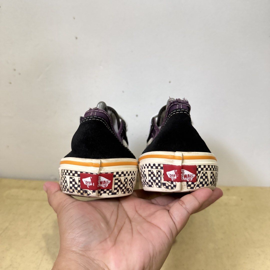 VANS STYLE 36 BLACK PURPLE (Category: Sneakers) located in Quezon City. Submitted by sharatraycooo (Listing ID 1462813753, Image 3). Description: VANS STYLE 36 BLACK PURPLE US MEN 8.5 US WOMEN 10 EURO 41.