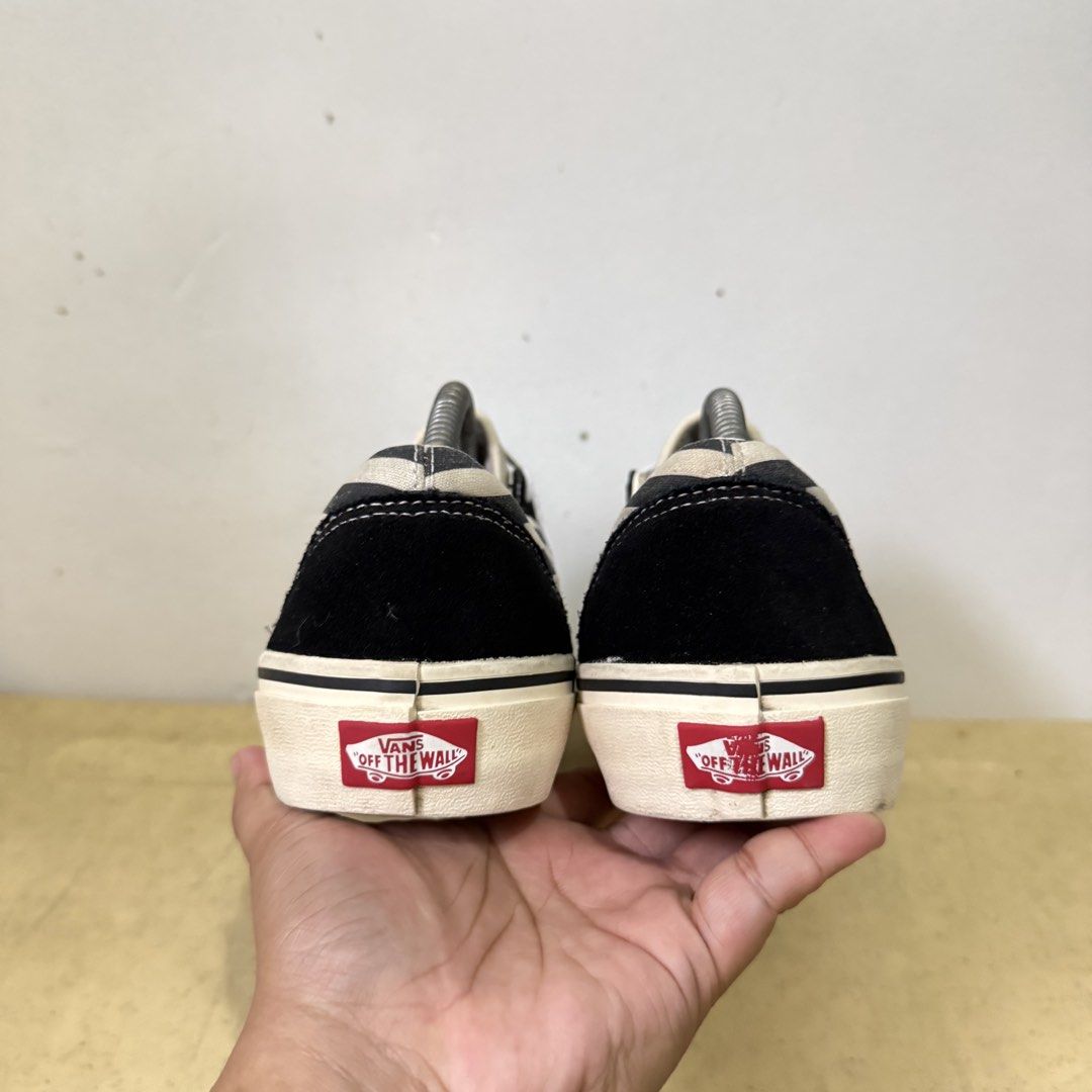 VANS STYLE 36 STRIPE BLACK (Category: Sneakers) located in Quezon City. Submitted by sharatraycooo (Listing ID 1462815303, Image 3). Description: VANS STYLE 36 STRIPE BLACK US MEN 8 US WOMEN 9.5 EURO 40.5.