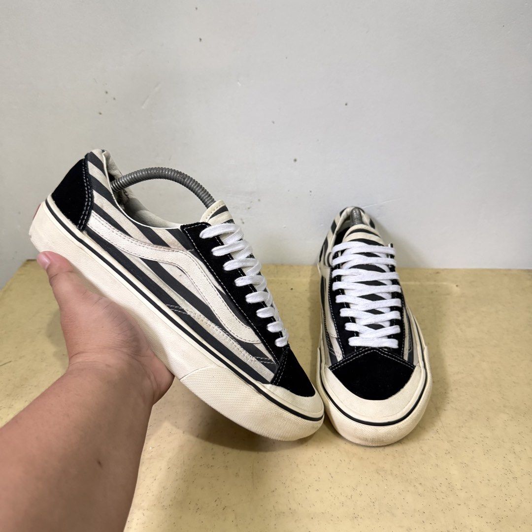 VANS STYLE 36 STRIPE BLACK (Category: Sneakers) located in Quezon City. Submitted by sharatraycooo (Listing ID 1462815303, Image 1). Description: VANS STYLE 36 STRIPE BLACK US MEN 8 US WOMEN 9.5 EURO 40.5.