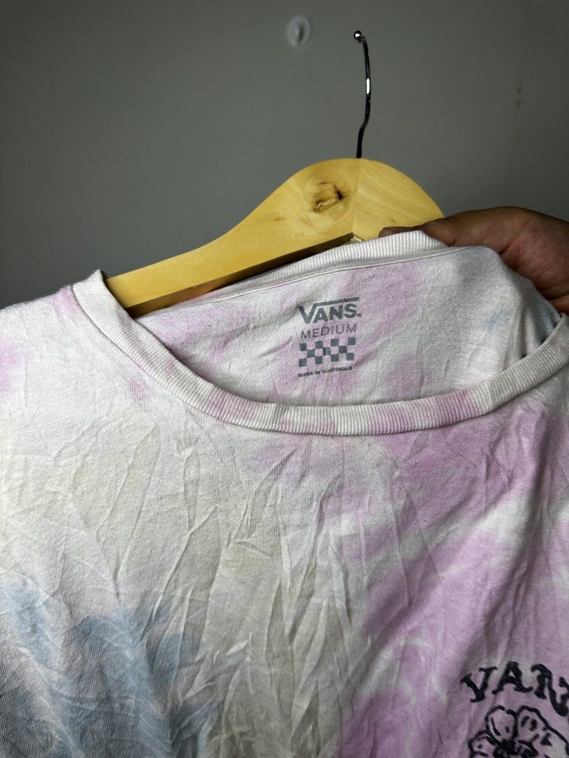 VANS TIE DYE (Category: Coats, Jackets and Outerwear) located in Molave. Submitted by thriftmate13 (Listing ID 1462692257, Image 3). Description: .