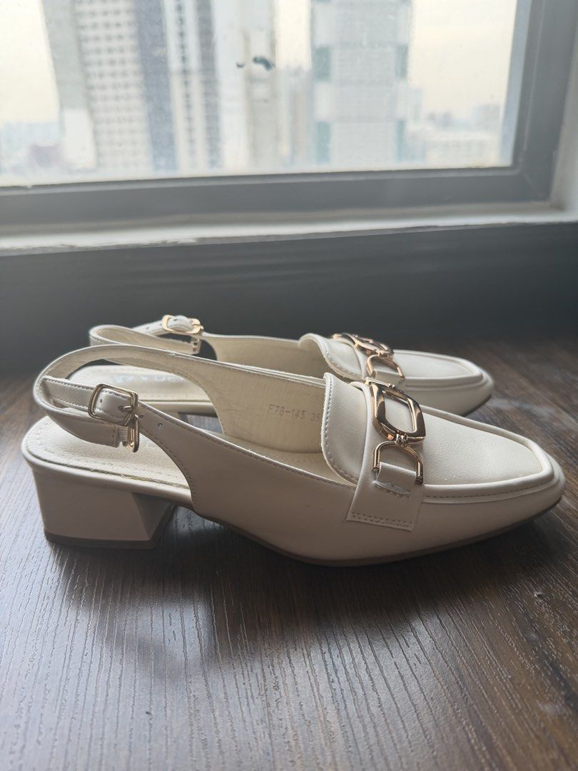 VDEN mid heel size 35 (Category: Heels) located in Manila. Submitted by nixee25 (Listing ID 1462717380, Image 2). Description: - good as new - negotiable if sure buyer :)).