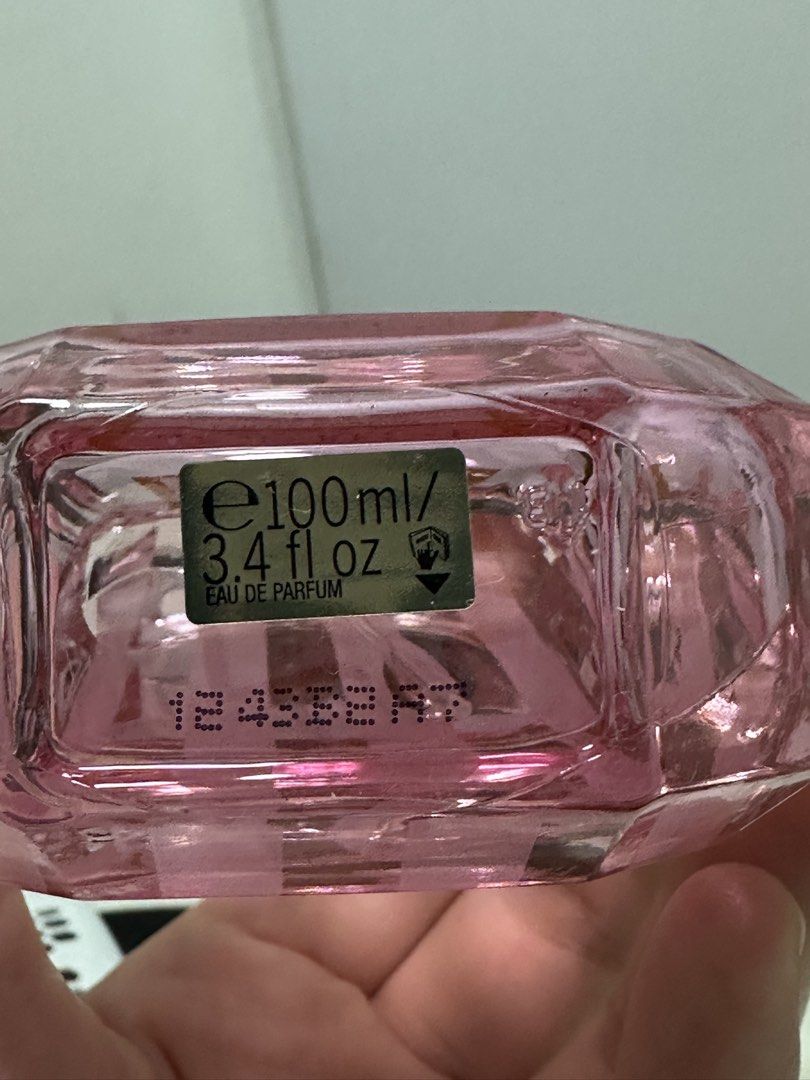 Victoria's Secret Bombshell EDP 100ml (Category: Fragrance & Deodorants) located in Cainta. Submitted by sploot1 (Listing ID 1462870436, Image 3). Description: Authentic Victoria’s Secret Bombshell EDP 100ml Approximately 70–75% remaining No box Bottle is in good condition; please see photos for actual fill level. RFS declutter & need funds Can do shipping via lalamove Gcash payment only via shipping Cainta Rizal loc.