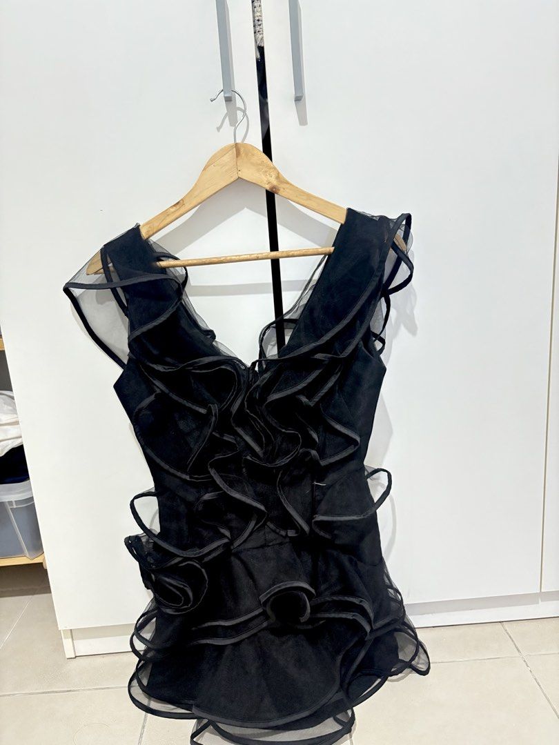 Vietnam Dress 🇻🇳 (Category: Dresses) located in Manila. Submitted by declutter.bbb (Listing ID 1462832924, Image 2). Description: With tag. Brand new Original bought in Vietnam pasabuy seller for 4k Super nice quality Mahal to pag nirent sa mga rent shop. .