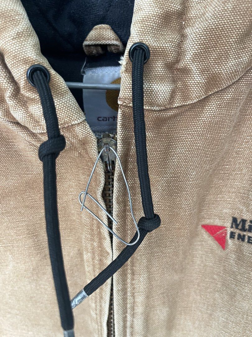 Vintage Brown Carhart Jacket (Category: Coats, Jackets and Outerwear) located in Manila. Submitted by john_robert00 (Listing ID 1462773194, Image 3). Description: Issue : Zipper PM FOR MORE DETAILS .