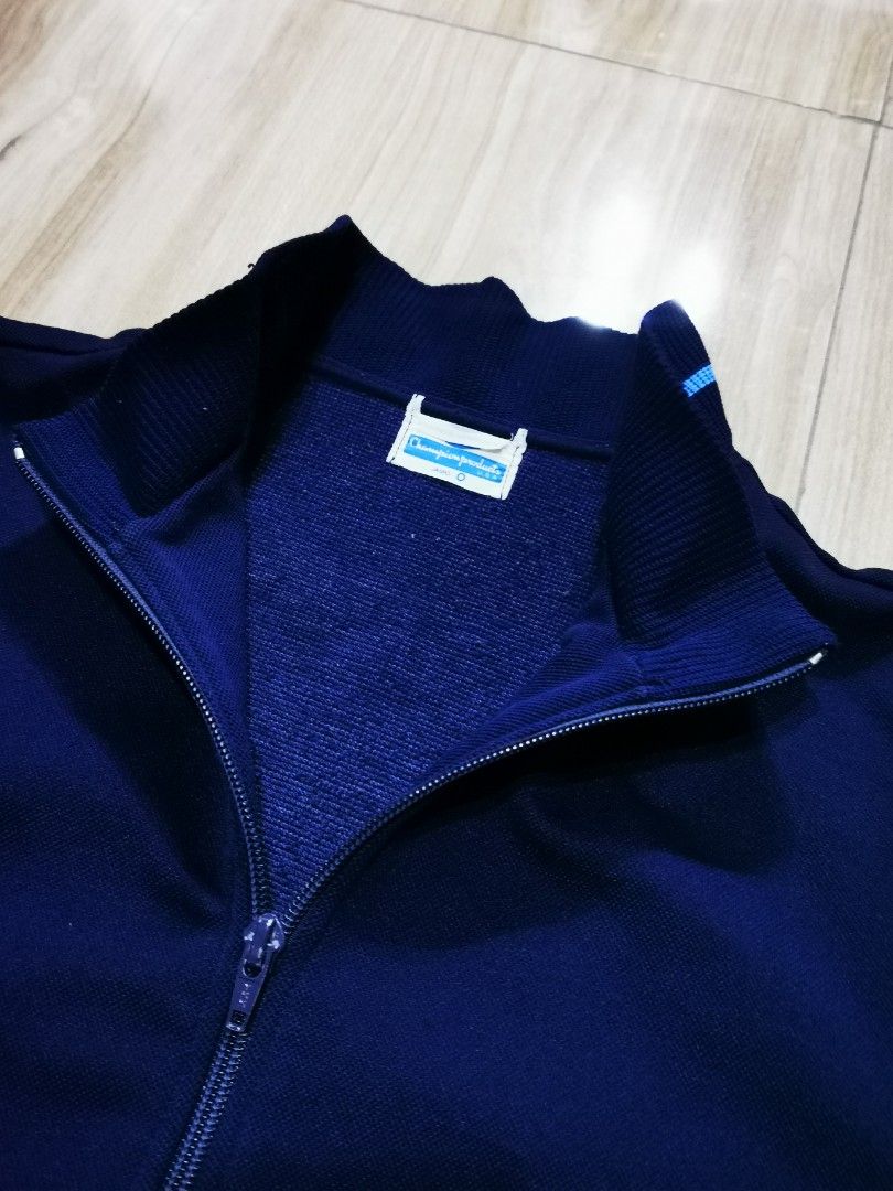 Vintage Champion Track Jacket (Category: Luxury Apparel) located in Angat. Submitted by kdthr1ft (Listing ID 1462802222, Image 2). Description: dimes: 21W 25L color rate: 10/10 issue: check slides.
