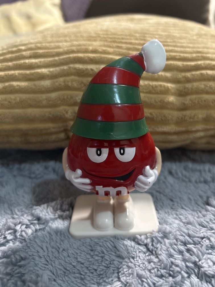 Vintage Christmas Red M&M’s Candy Container (Category: Vintage Collectibles) located in Quezon City. Submitted by kheiO1130 (Listing ID 1462847279, Image 1). Description: .