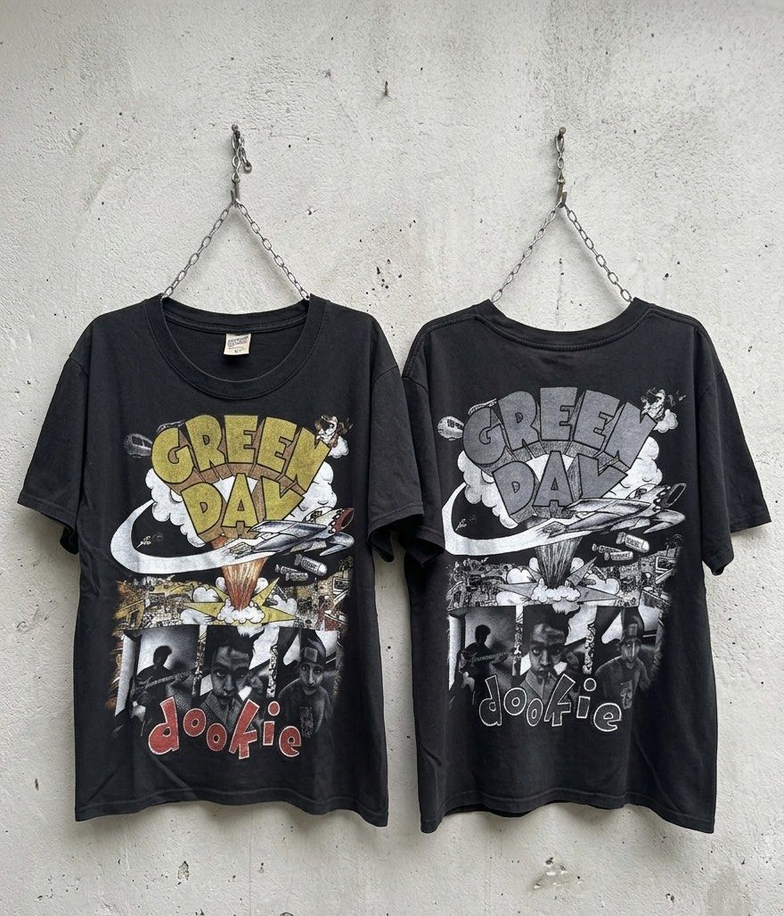 Vintage Greenday Dookie Tee (Category: Tshirts & Polo Shirts ) located in Manila. Submitted by got_loots (Listing ID 1462839049, Image 1). Description: WTS❗️❗️❗️ Vintage EuroBoot Greenday Dookie Tee Dimes:19x24 boxy ₱3,500 Only.