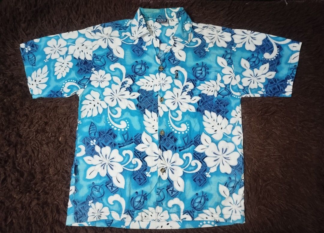 Vintage Mambo Hawaiian Polo (Category: Tshirts & Polo Shirts ) located in San Juan City. Submitted by reddvelasquez4298 (Listing ID 1462688888, Image 1). Description: Vintage Mambo Hawaiian Polo 20.5 Width 27 Length Good Condition Issues Yellow/Rust stains, may sulat ng ballpen Check photos. 😊 600 pesos PM.
