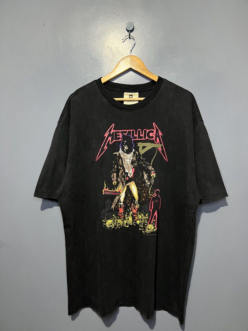Vintage Metallica (Category: Tshirts & Polo Shirts ) located in Pagadian. Submitted by chiccsilog (Listing ID 1462790304, Image 1). Description: very good condition 8.8/10 color rate 24x30 (L to Xl) issue: crack print & faded.
