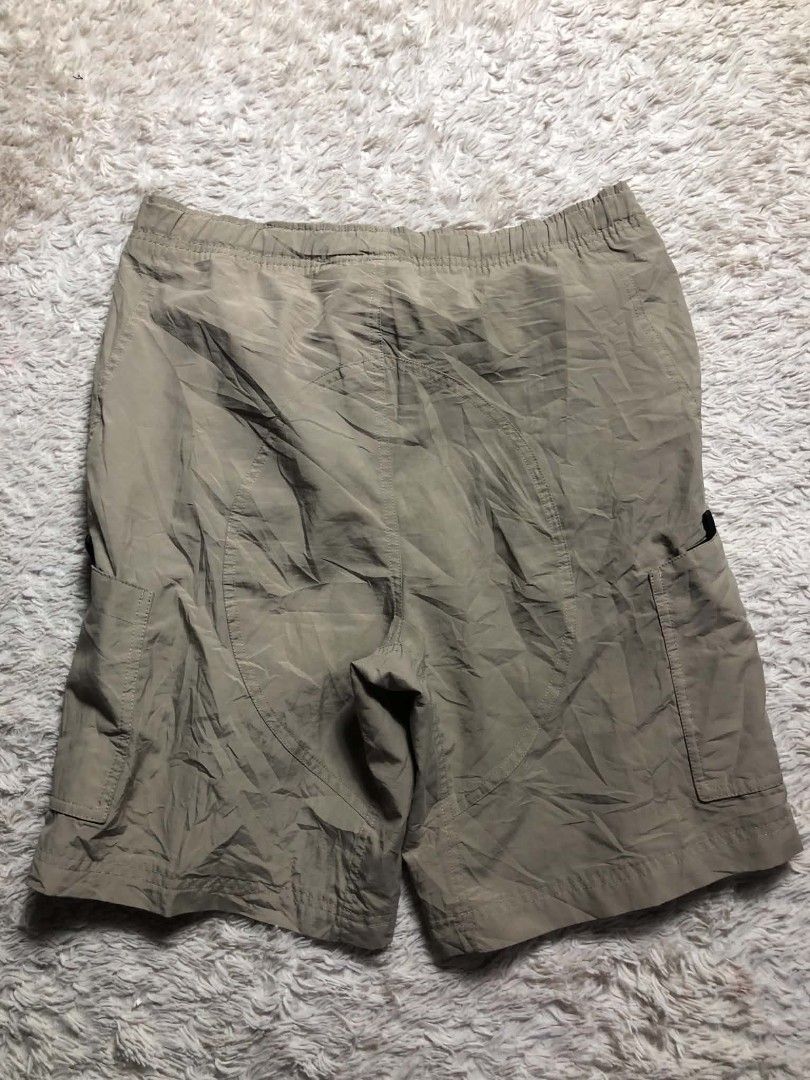 Vintage Nike ACG Trek Short (Category: Shorts) located in Manila. Submitted by truecat.00a53a (Listing ID 1462861588, Image 2). Description: size small excellent condition 90's- 00's black tag.
