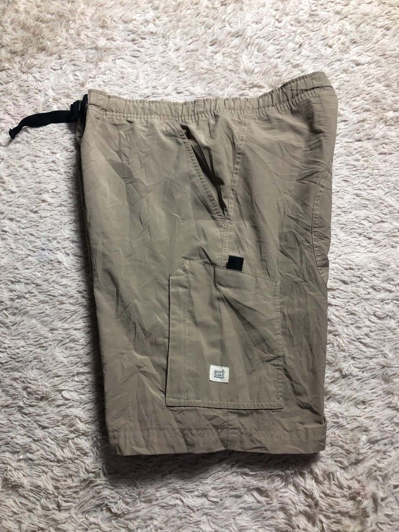 Vintage Nike ACG Trek Short (Category: Shorts) located in Manila. Submitted by truecat.00a53a (Listing ID 1462861588, Image 3). Description: size small excellent condition 90's- 00's black tag.