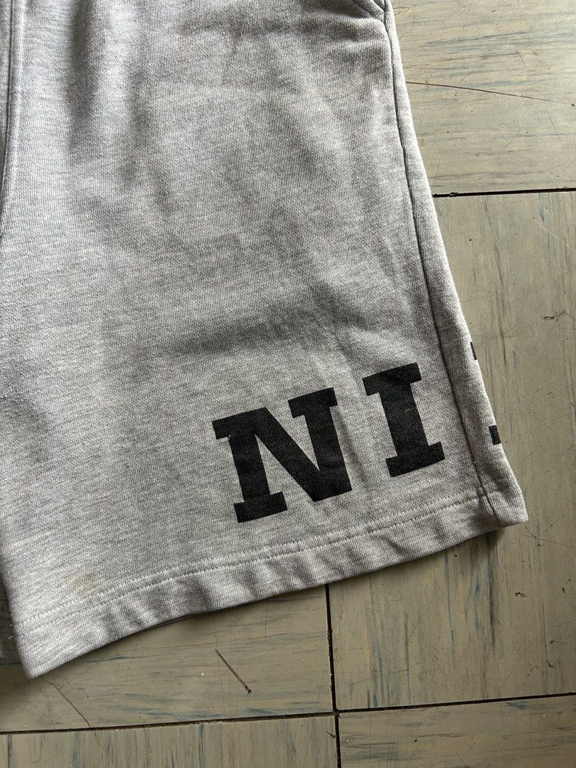 Vintage nike spell-out sweatshort (Category: Shorts) located in Cavite. Submitted by arvinroderos (Listing ID 1462885126, Image 3). Description: Vintage nike sweatshort waist 28-34 length 18 leg opening 12 minor stain 450.