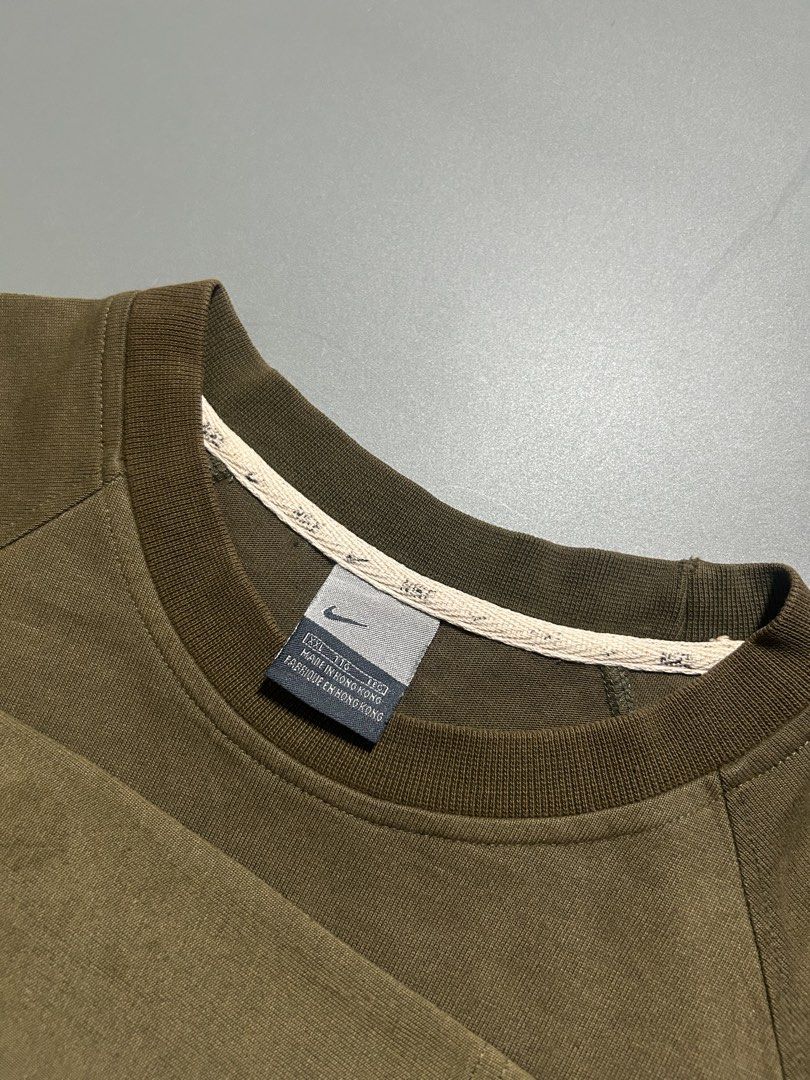 Vintage Olive Brown Nike Crewneck Sweater (Category: Coats, Jackets and Outerwear) located in Manila. Submitted by tnt_wrldwide (Listing ID 1462872425, Image 3). Description: .