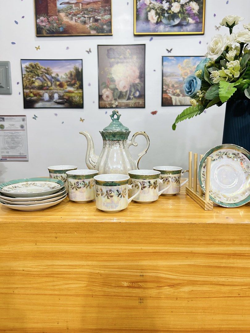 VINTAGE PEARL CHINA CO. LUSTERWARE TEA SET ✨ (Category: Coffee & Tea Tableware) located in Bustos. Submitted by gthings.collectibles (Listing ID 1462800686, Image 1). Description: ✨ VINTAGE PEARL CHINA CO. LUSTERWARE TEA SET ✨ Yours at ₱2450 only! For sale: Authentic Mid-Century American Porcelain Tea Set from the famous Pearl China Company (Made in East Liverpool, Ohio, USA 🇺🇸).Estimated production era is around the 1940s to 1950s. Super rare 