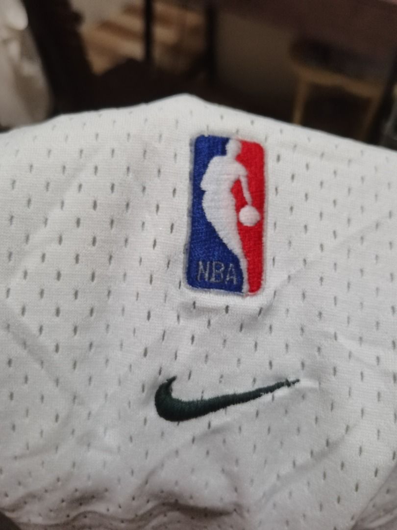 Vintage Seattle Sonics X nike Shorts (Category: Shorts) located in Camalig. Submitted by eldernace276984 (Listing ID 1462704162, Image 2). Description: 40 to 49 xl to 3xl.