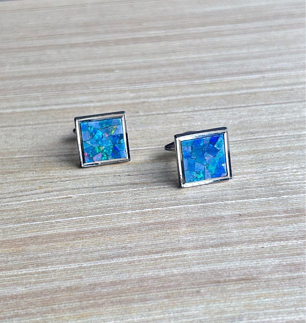 Vintage Stratton Mosaic Opal Cufflinks (Category: Cuff Links) located in Makati City. Submitted by cestparfaitvintagejewelries (Listing ID 1462716986, Image 1). Description: .
