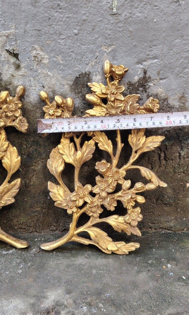 Vintage syroco flower wall (Category: Wall Decor) located in Caloocan City. Submitted by zenmountain-d8b1c0 (Listing ID 1462686925, Image 2). Description: Cod.