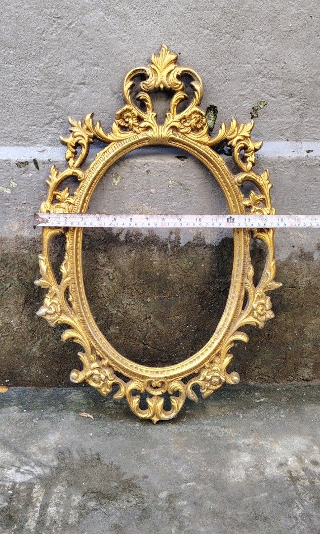 Vintage victorian frame (Category: Frames & Pictures) located in Caloocan City. Submitted by zenmountain-d8b1c0 (Listing ID 1462687034, Image 2). Description: Cod.