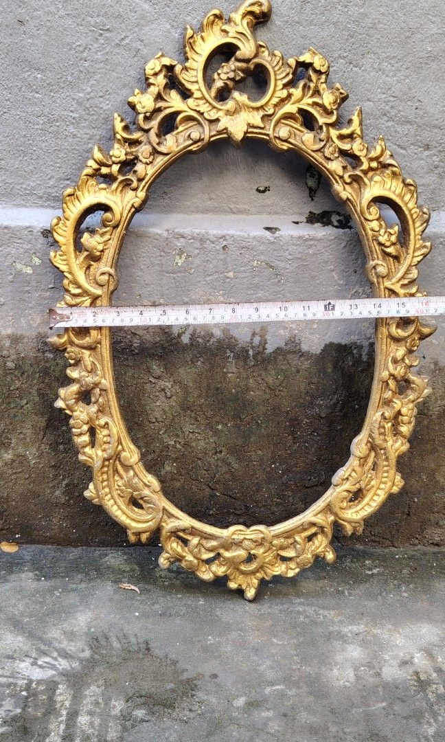Vintage victorian frame mirror (Category: Mirrors) located in Caloocan City. Submitted by zenmountain-d8b1c0 (Listing ID 1462687221, Image 3). Description: Cod.
