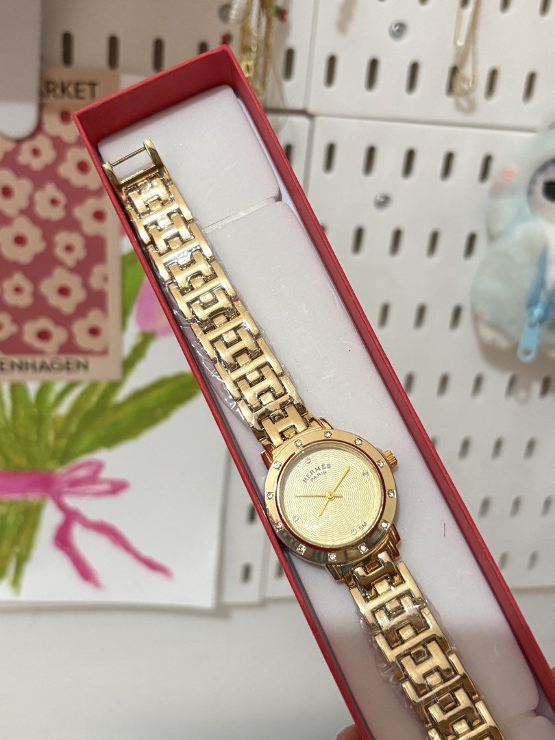 Vintage Watch w/ box (Category: Women's Watches) located in Dasmarinas. Submitted by ellemrxi (Listing ID 1462859601, Image 2). Description: .