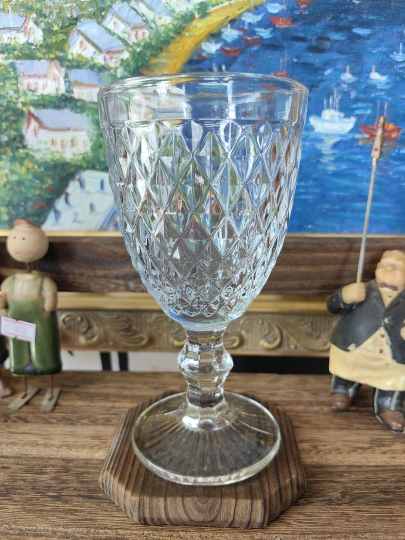 vintage-style clear glass goblet (Category: Dinnerware & Cutlery) located in Calamba. Submitted by princesspauliney. (Listing ID 1462732071, Image 2). Description: Vintage goblet from japan🔥 150 only Calamba laguna Shoppee check out.