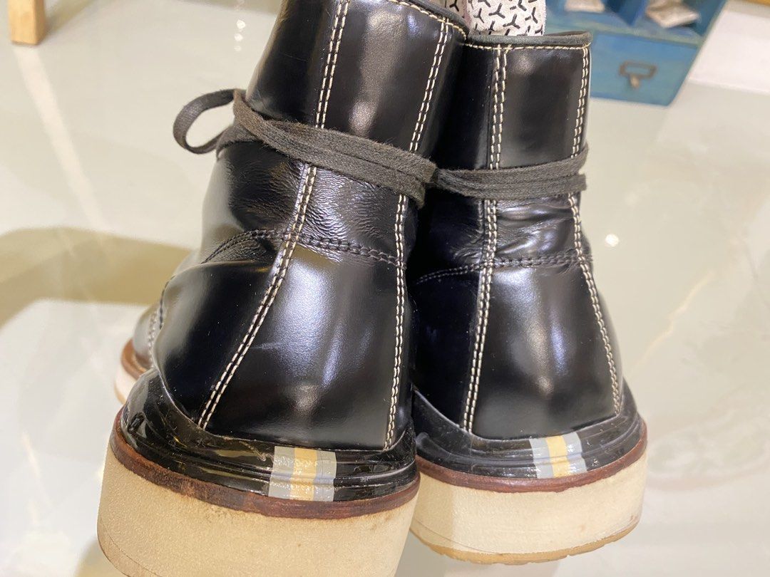 Visvim （分類：靴）位於 Hong Kong。 由 hipsternine 提交（商品編號 1462778186，圖片 3）。簡介： 香港鰂魚涌東建工廠大廈2/D 正式註冊實體店 請先預約 Tung Kin Factory Building 196-202 Tsat Tze Mui Rd By appointment 實體店：香港鰂魚涌地鐵站C出口步行2分鐘 預約制。