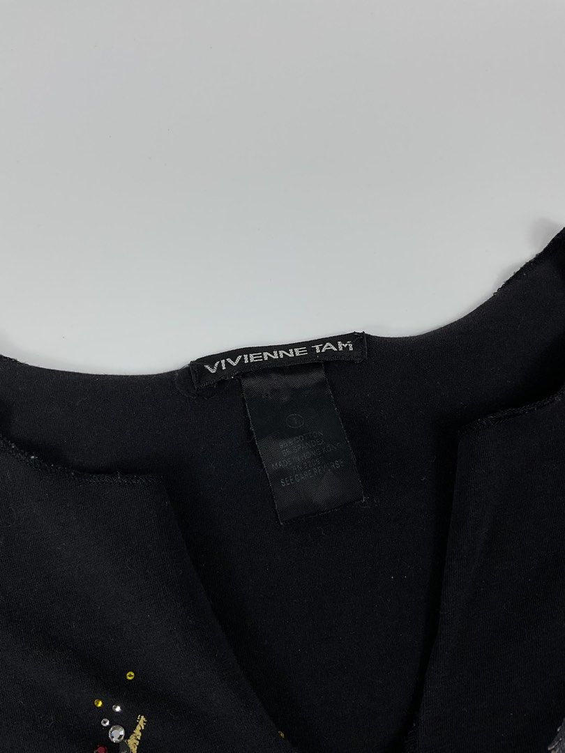 Vivienne Tam (Category: Activewear) located in Mabalacat. Submitted by seanthep (Listing ID 1462767444, Image 3). Description: Vivienne Tam - Y2K Width: 15” Length: 24” Size: 1 No fade & No holes .