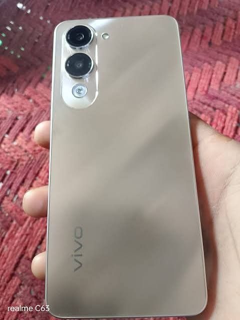 Vivo y04 (Category: Vivo) located in Caloocan City. Submitted by goldenwater.7cea9a (Listing ID 1462880156, Image 1). Description: Almost 2 months palang 64/4+4 Android v.14.