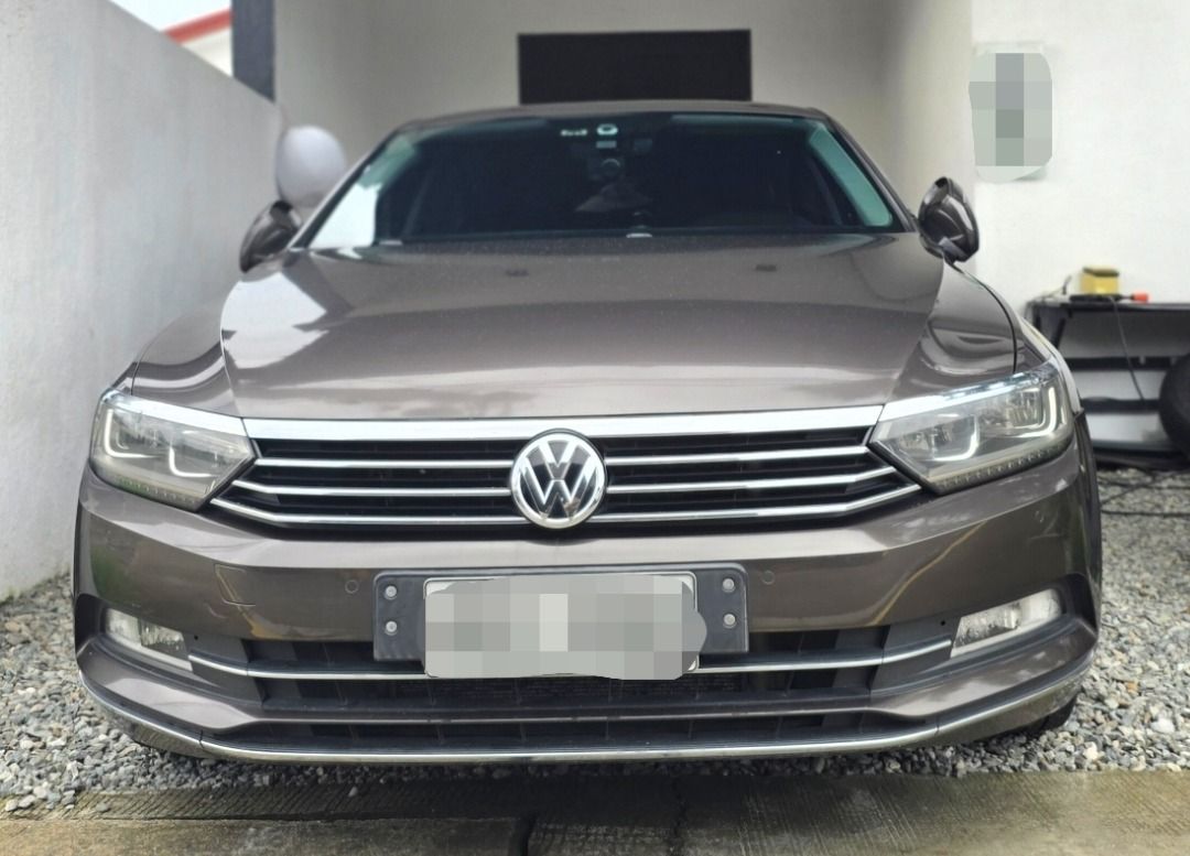 Volkswagen Passat 2.0 FSI (A) (Category: Used Cars) located in Caloocan City. Submitted by ryanthea (Listing ID 1462690697, Image 1). Description: Brand: Volkswagen Model: Passat 2.0 Year: 2016 Transmission: Automatic Fuel Type: gasoline Mileage: 80,500 Enging Plate: 2 Monday Coding Selling Price: 450,000 Push Start Power Doors Touch Screen Display New tires All Original Very Cold AC Very Fresh Interior Very Shiny Elegant Paint 2Keys 0918 695 301