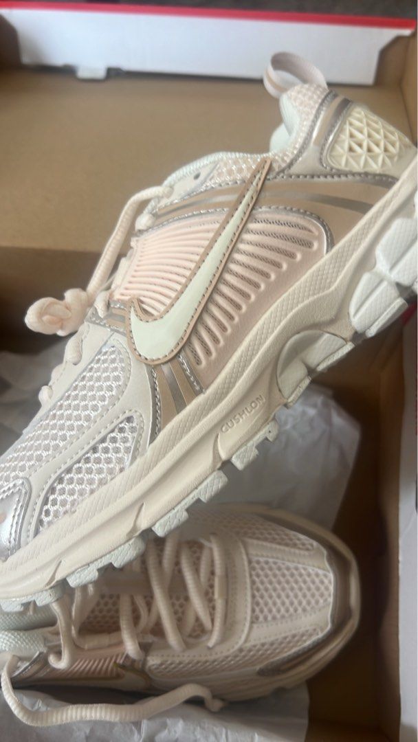 Vomero 5 (Category: Sneakers) located in Bacolod City. Submitted by shinggot1981 (Listing ID 1462719325, Image 3). Description: Authentic Vomero 5 Brandnew Size EU 37.5 (runs small)- can fit size 6.5 phil size.