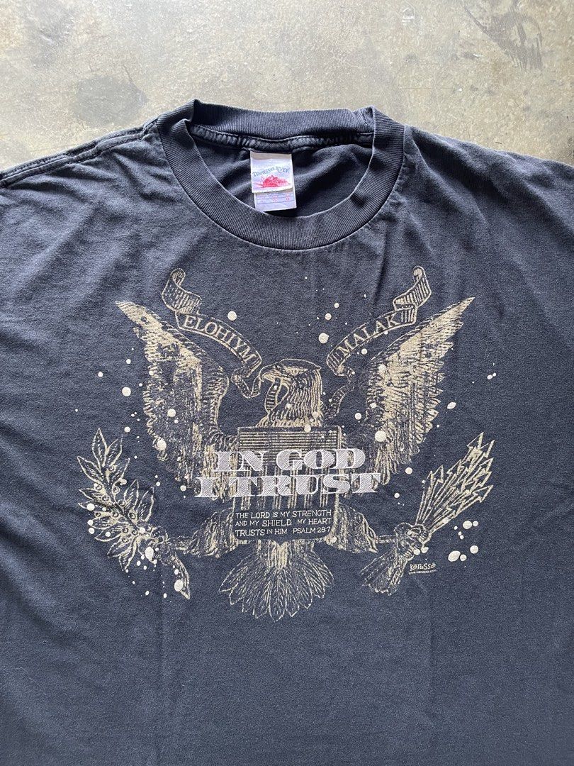 VTG Jesus Tee “ In God I Trust” (Category: Tshirts & Polo Shirts ) located in Cebu City. Submitted by kingzki032 (Listing ID 1462837646, Image 1). Description: Size : Large Tennessee River Tag Dimes : 21x26 Condition : Right Penhole.