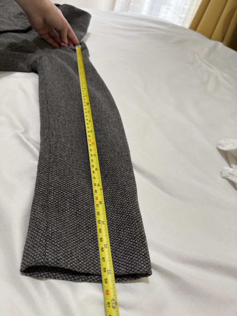 W H&M belted blazer 01903 (Category: Coats, Jackets and Outerwear) located in Paranaque City. Submitted by kkattspreloved (Listing ID 1462733360, Image 2). Description: Size 40 on tag Polyester viscose fabric ❗️Items are already washed and ready to wear ❗️Mixed of personal preloved items and personal handpicked ❗️Limit your Expectations based on the price of the items that you are buying ❗️Reservation for paid items only ❗️Payment first basis no 