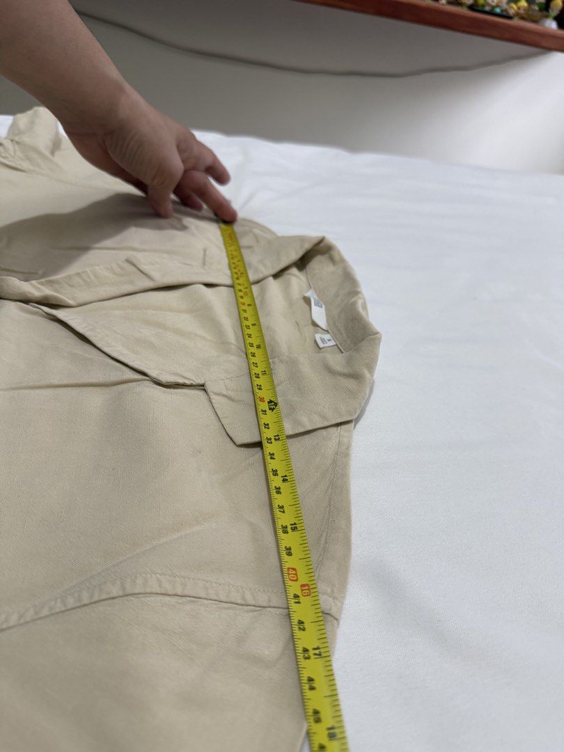 W Uniqlo linen blend open collar button down short sleeve 01914 (Category: Blouses) located in Paranaque City. Submitted by kkattspreloved (Listing ID 1462758421, Image 2). Description: Medium on tag ❗️Items are already washed and ready to wear ❗️Mixed of personal preloved items and personal handpicked ❗️Limit your Expectations based on the price of the items that you are buying ❗️Reservation for paid items only ❗️Payment first basis no to COD ❗️
