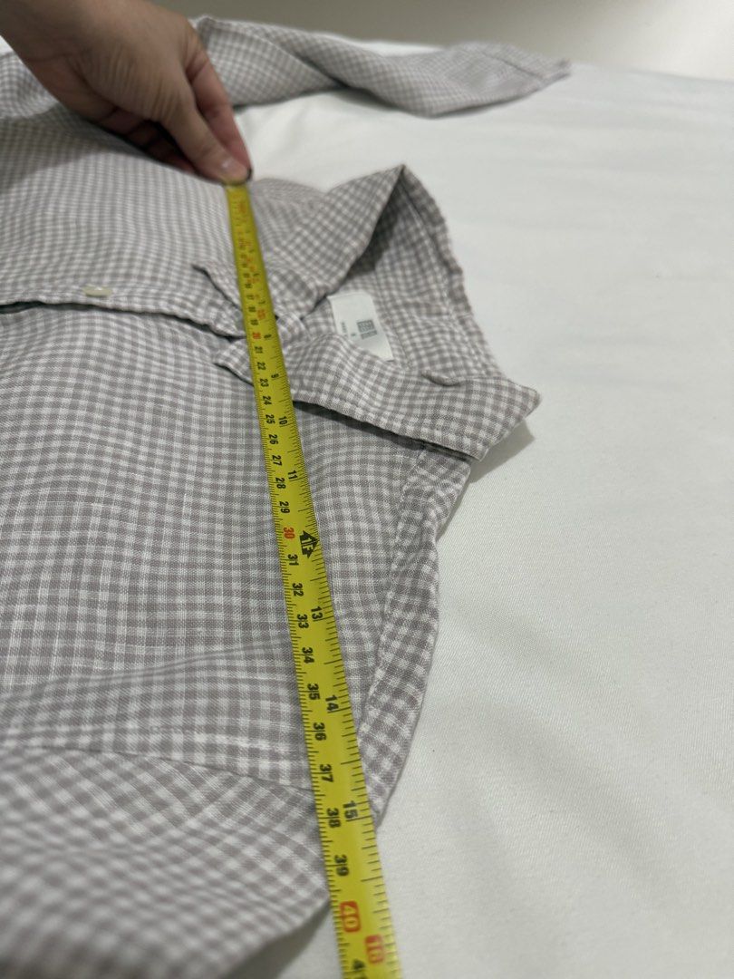 W Uniqlo Premium linen gingham button down long sleeve 01913 (Category: Sleeveless) located in Paranaque City. Submitted by kkattspreloved (Listing ID 1462752425, Image 3). Description: Medium on tag ❗️Items are already washed and ready to wear ❗️Mixed of personal preloved items and personal handpicked ❗️Limit your Expectations based on the price of the items that you are buying ❗️Reservation for paid items only ❗️Payment first basis no to COD ❗️
