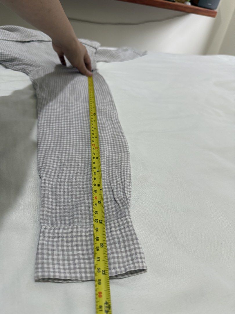 W Uniqlo Premium linen gingham button down long sleeve 01913 (Category: Sleeveless) located in Paranaque City. Submitted by kkattspreloved (Listing ID 1462752425, Image 2). Description: Medium on tag ❗️Items are already washed and ready to wear ❗️Mixed of personal preloved items and personal handpicked ❗️Limit your Expectations based on the price of the items that you are buying ❗️Reservation for paid items only ❗️Payment first basis no to COD ❗️