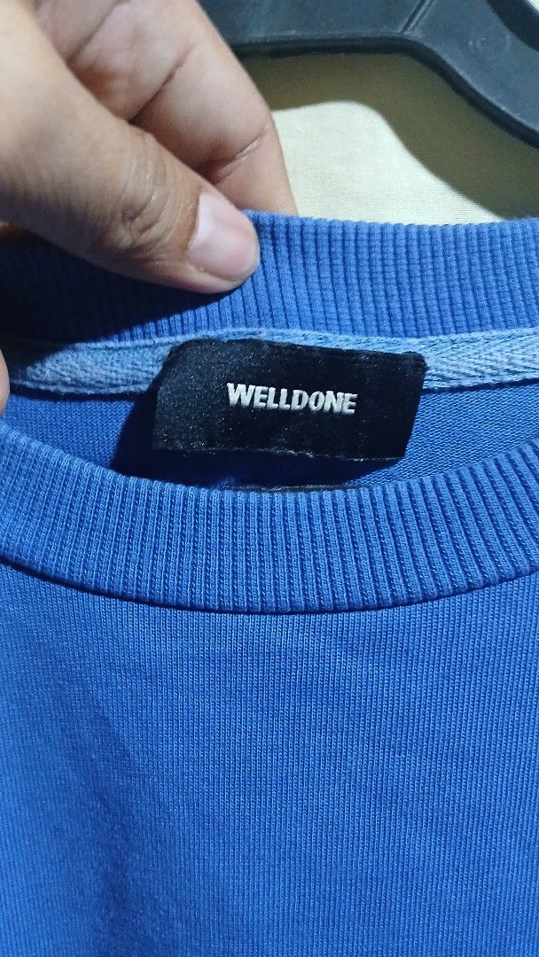 WELLDONE Blue Long Sleeve T-shirt (Category: Tshirts & Polo Shirts ) located in Caloocan City. Submitted by vincefresn21903 (Listing ID 1462682002, Image 3). Description: - WELLDONE blue long sleeve t-shirt - Small embroidered logo on chest - Tag indicates 'ONE SIZE' - Made in Korea - Refer to label for care instructions.