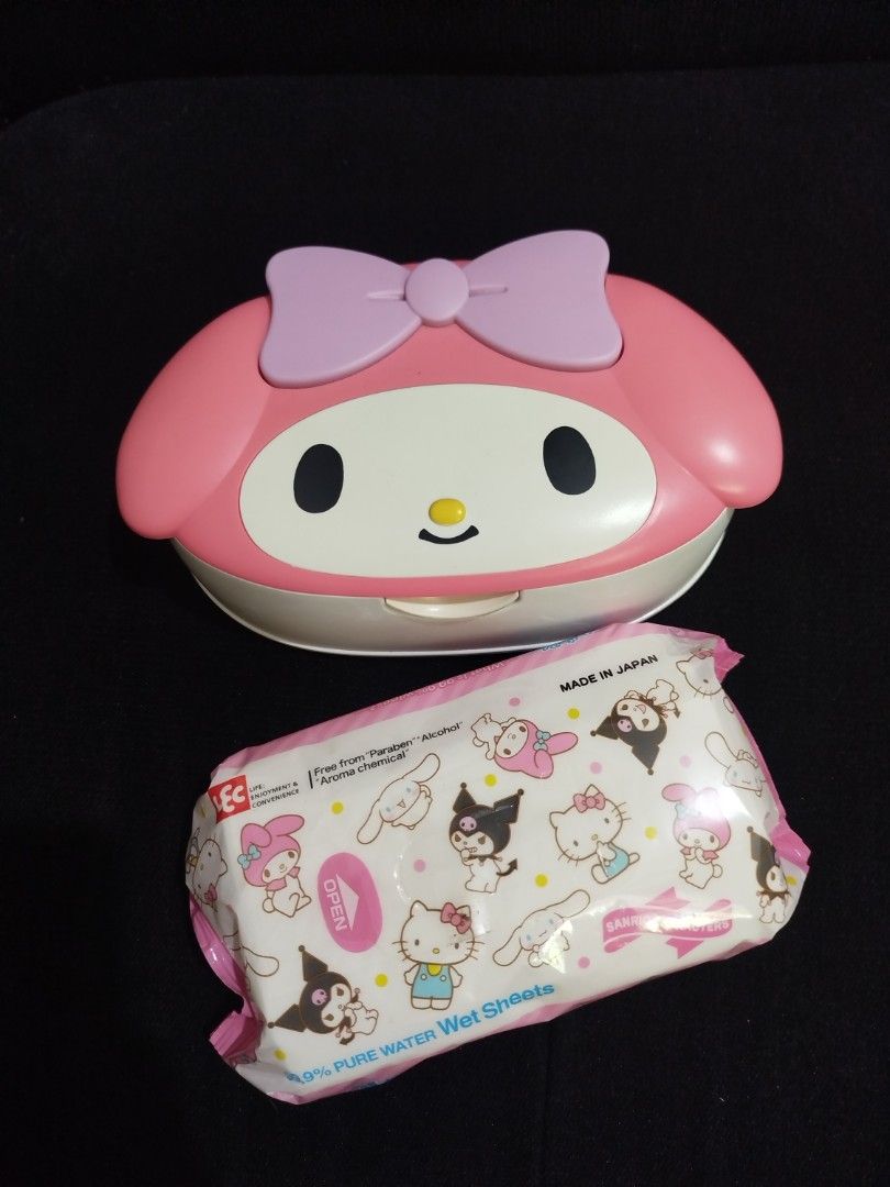 Wet wipes holder (From Japan) (Category: Sanitary Hygiene) located in Naga. Submitted by jea1991 (Listing ID 1462638084, Image 2). Description: Good as new 🔥 No issue unopened wet wipes still included but cannot be use anymore. Bought in Japan 🇯🇵.