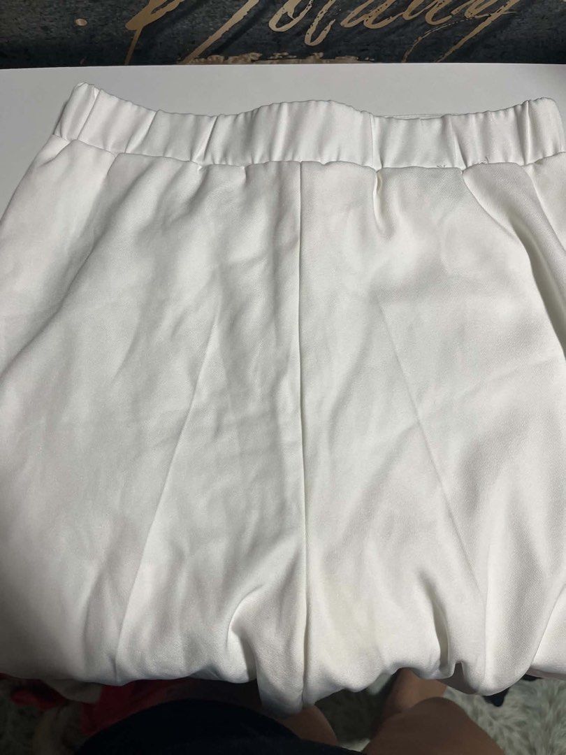 White square pants (Category: Activewear) located in Caloocan City. Submitted by trebdy01 (Listing ID 1462846043, Image 3). Description: White Square Pants – Small to Medium 🤍 Bought from SHEIN, but never used / never worn. ✨ Perfect to pair with your swimwear or bikini as a stylish cover-up, or wear it casually with a crop top or tank top. ✔️ Size: Small to Medium ✔️ Color: White ✔️ Brand: SHEIN ✔️ Never worn ✔️ Clean and in excellent condition