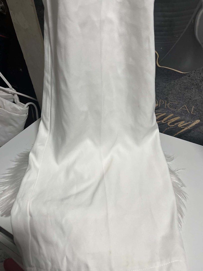 White square pants (Category: Activewear) located in Caloocan City. Submitted by trebdy01 (Listing ID 1462846043, Image 2). Description: White Square Pants – Small to Medium 🤍 Bought from SHEIN, but never used / never worn. ✨ Perfect to pair with your swimwear or bikini as a stylish cover-up, or wear it casually with a crop top or tank top. ✔️ Size: Small to Medium ✔️ Color: White ✔️ Brand: SHEIN ✔️ Never worn ✔️ Clean and in excellent condition