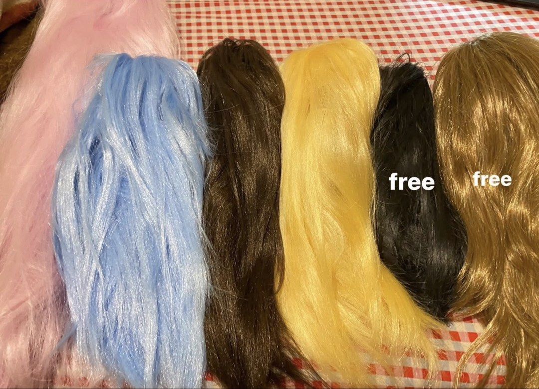 WIGS GOOD FOR COSPLAY (Category: Hair) located in Muntinlupa City. Submitted by maria_777thriftfinds (Listing ID 1462866928, Image 2). Description: lahat na po yan for 700 can send you some pics if you’re interested they’re from japan btw .