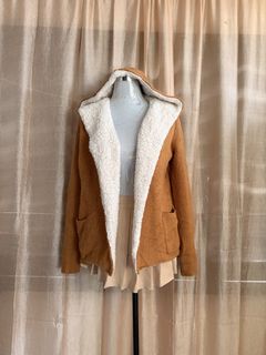 (Category: ) located in . Submitted by ms.el.apparel (Listing ID 1462690997, Image 1). Description: .